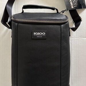 Igloo Luxe Collection Beverage Tote, MaxCold Insulation, Removable Divider